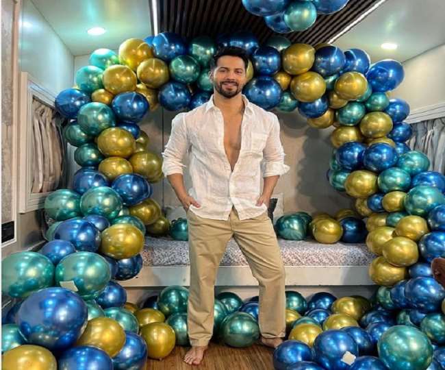 https://www.jagranimages.com/images/newimg/24042022/24_04_2022-varun_22655291.jpg