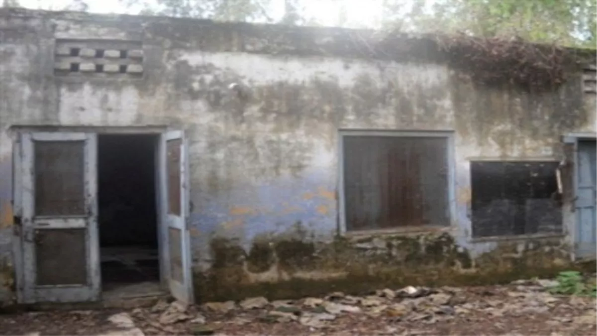 Pauni News: उधमपुर में सरकार को 1 लाख 34 हजार रुपये दे गया खंडहर पड़ा स्कूल