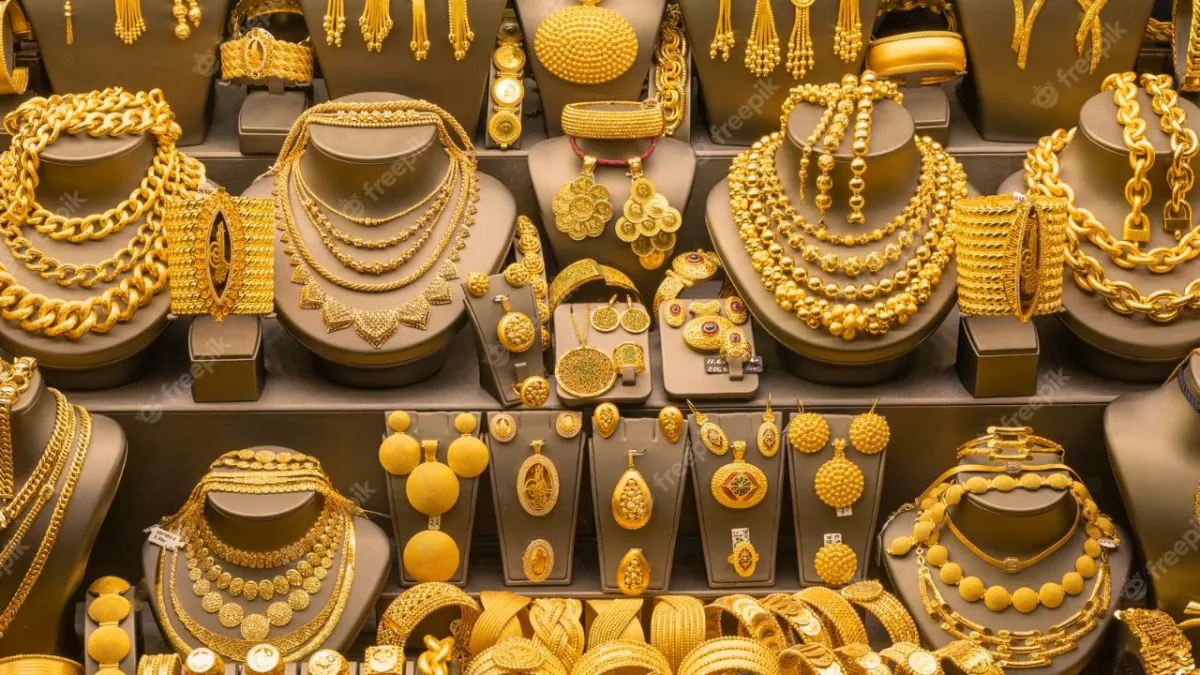 Gold Price Today: अक्षय तृतीया के बाद सोना और चांदी की कीमतों में नरमी,  जानिए आपके शहर में क्या है गोल्ड रेट - Gold Silver Price Today: Check Sona  Chandi Bhav Today