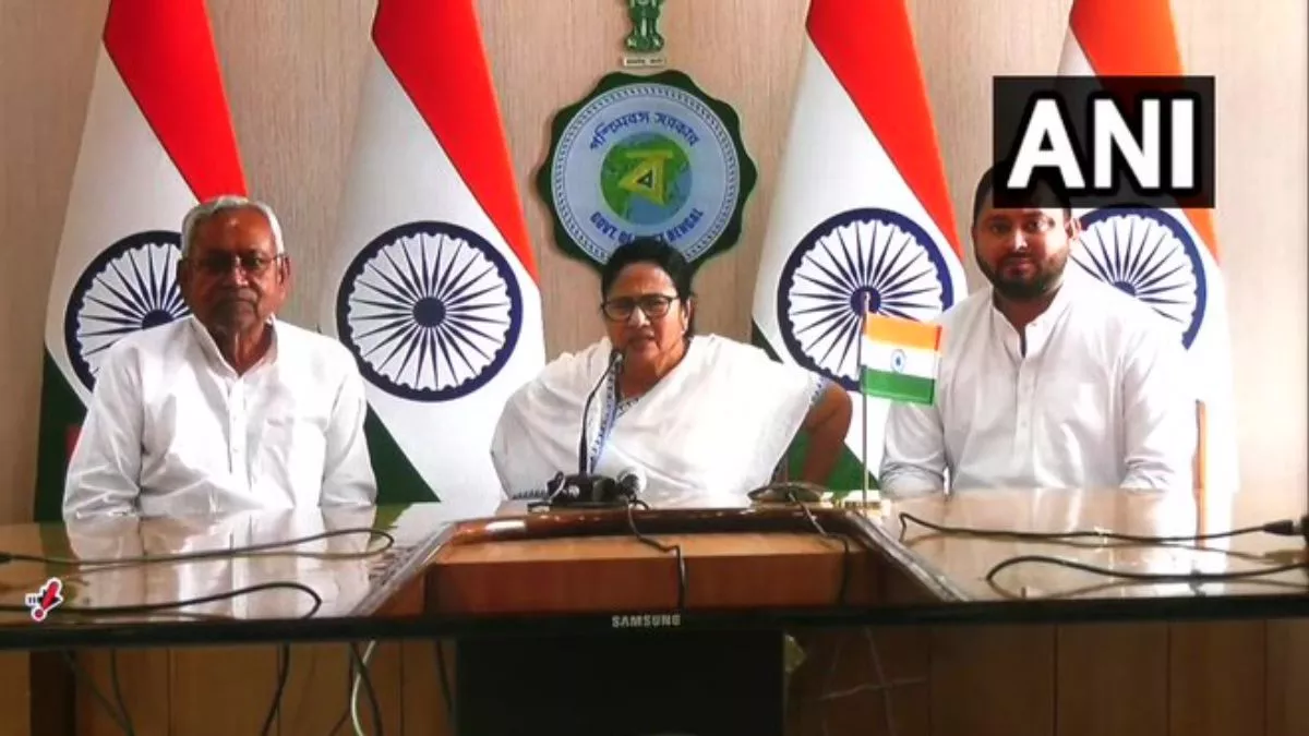 'हमलोग सब साथ हैं, मुझे कोई ऐतराज नहीं', नीतीश-तेजस्वी से मुलाकात के बाद बोलीं ममता बनर्जी
