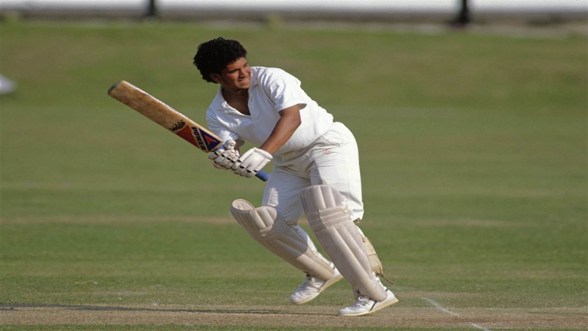 https://www.jagranimages.com/images/newimg/24042023/24_04_2023-sachin_vs_abdul_qadir_23393657.jpg