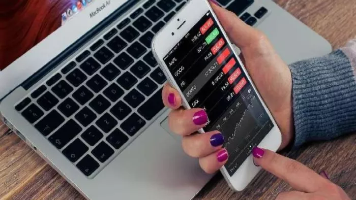 To get good returns with less risk make your portfolio in Share Market like this