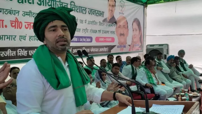 जाट बिरादरी को साधने पहुंचे रालोद प्रमुख।