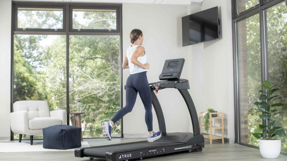 Weight Loss करने वाली इन Treadmills पर एक्सरसाइज करके यूज़र्स ने दी टॉप रेटिंग्स! कम कीमत में बिक्री हो रही दबाकर