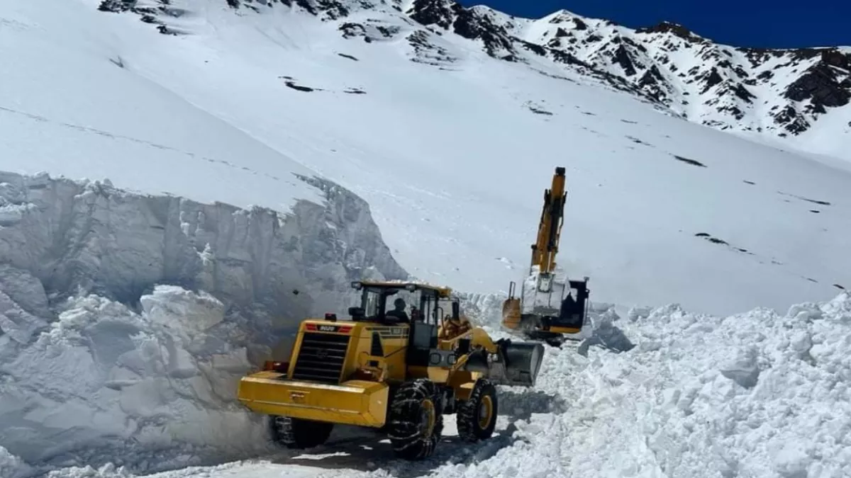 Rohtang Pass: 15 मई से रोहतांग दर्रे की वादियां निहार सकेंगे पर्यटक, तेजी से काम में जुटा बीआरओ