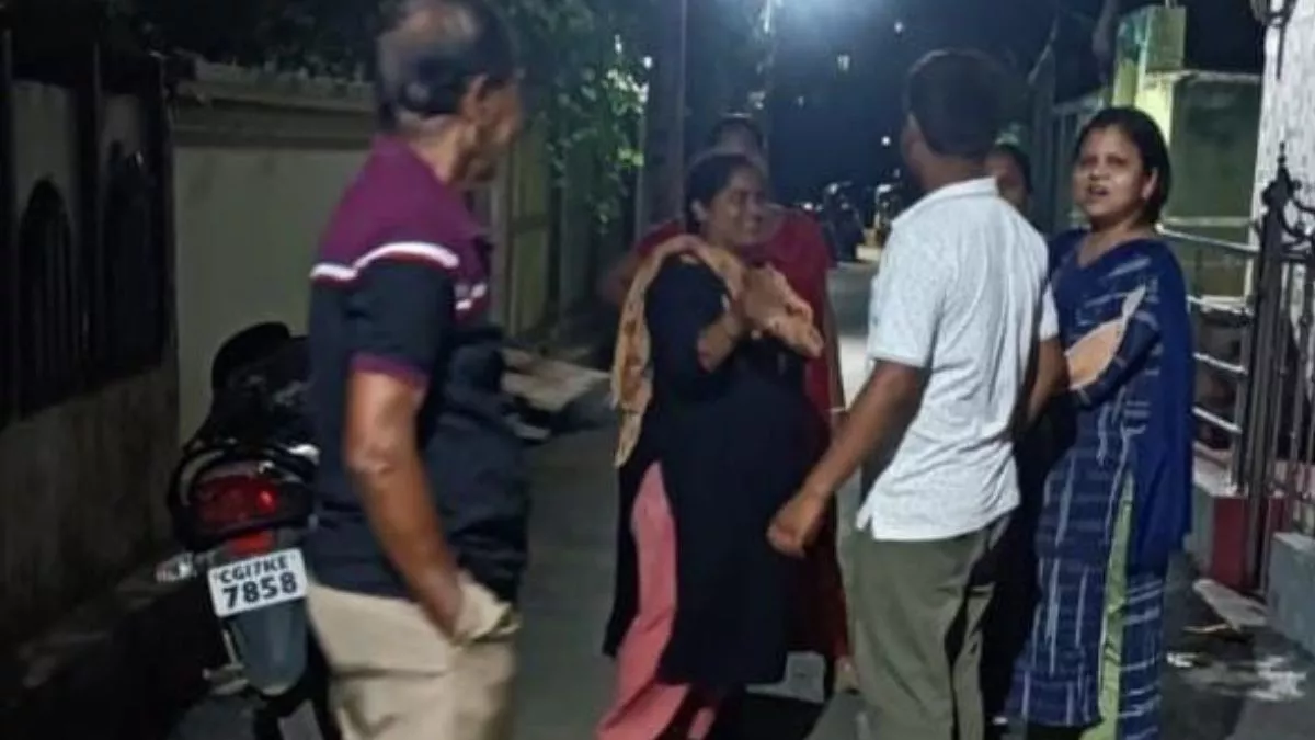 Earthquake In Chhattisgarh: जगदलपुर में चार सेकंड तक हिलती रही धरती, घबराकर घरों से बाहर निकले लोग