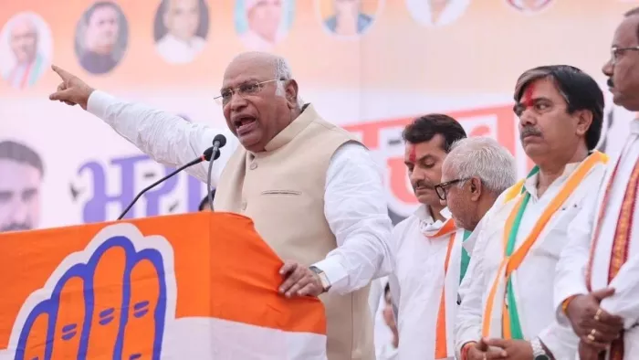 कांग्रेस नेता मल्लिकार्जुन खरगे ने केरल में भाजपा पर निशाना साधा है।(फोटो सोर्स: जागरण)