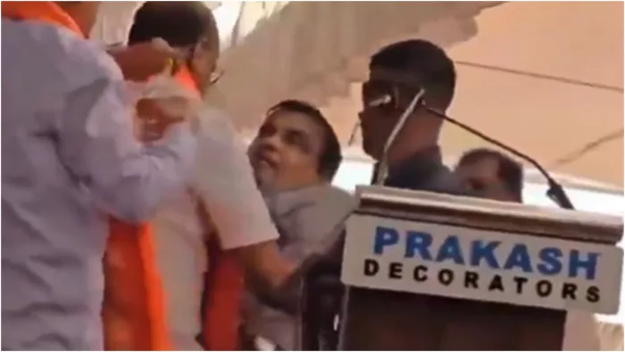 मंच पर अचानक बेहोश हुए केंद्रीय मंत्री नीतिन गडकरी (Image: ANI)
