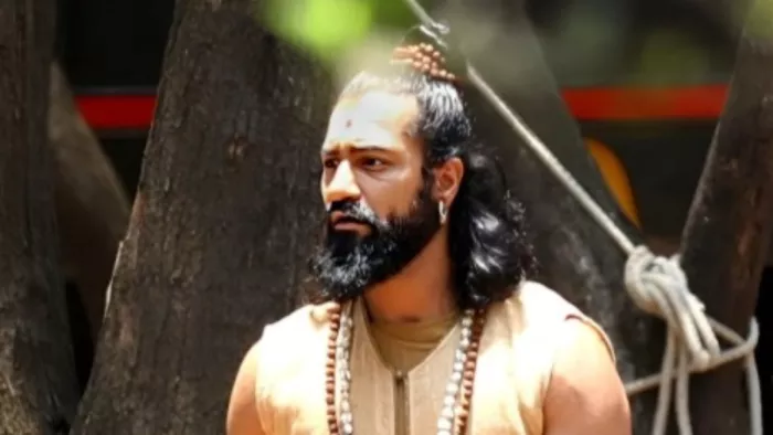 'छावा' के सेट से विक्की कौशल. फोटो क्रेडिट - एक्स प्लेटफॉर्म