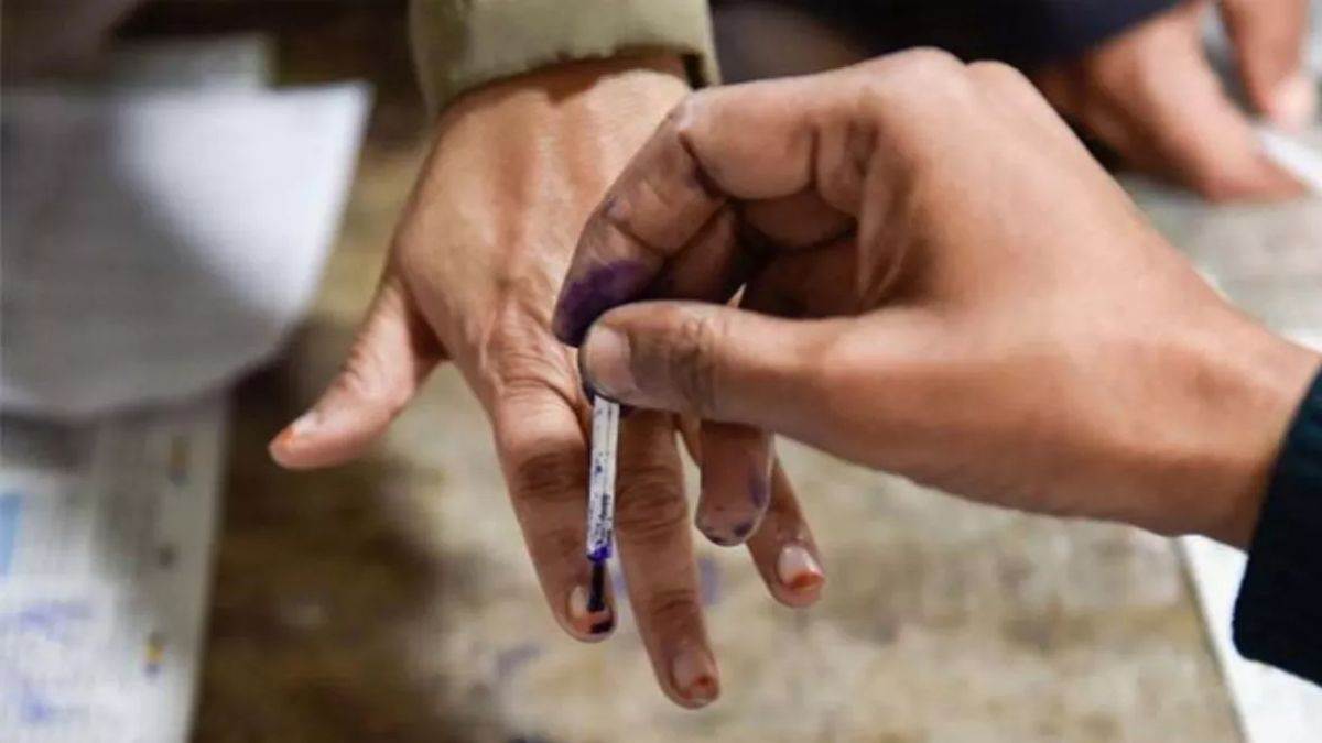 https://www.jagranimages.com/images/newimg/24042025/24_04_2025-new_voters_in_haryana_23924916.jpg