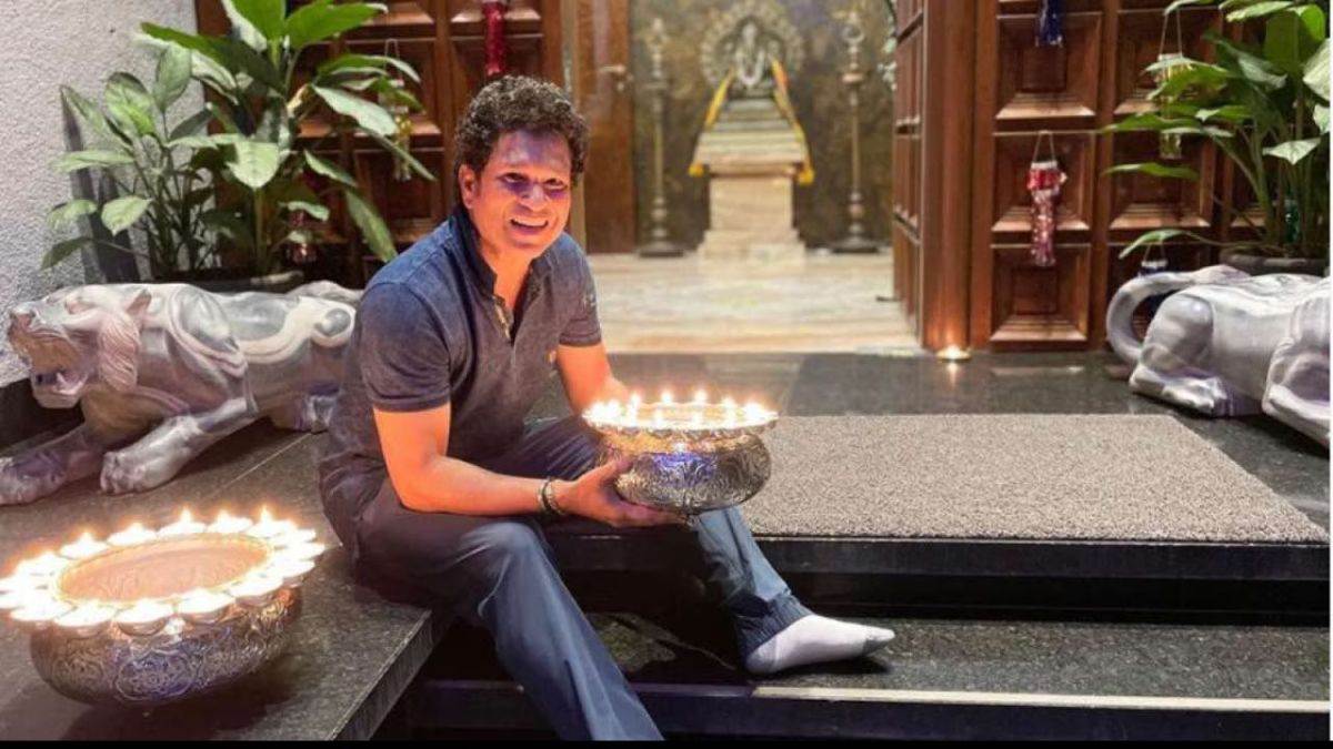https://www.jagranimages.com/images/newimg/24042025/24_04_2025-sachin_tendulkar___23924574.jpg