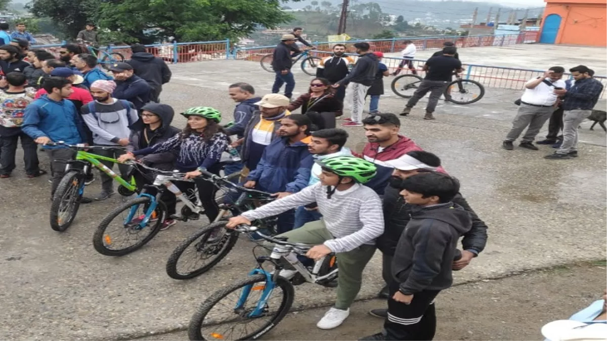 Tour the Adi Kailas Cycle Rally : चीन से सटे गुंजी गांव में फहराया जाएगा 75 तिरंगा, CM Dhami करेंगे साइकिल रैली का आगाज
