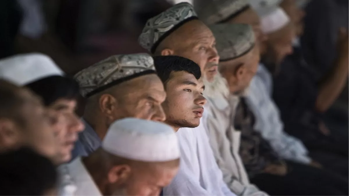 Uyghurs Muslim: शिनजियांग पुलिस फाइल से उइगरों पर अत्याचार उजागर, गोली मारकर ढेर करने की नीति समेत कई जानकारी आई सामने