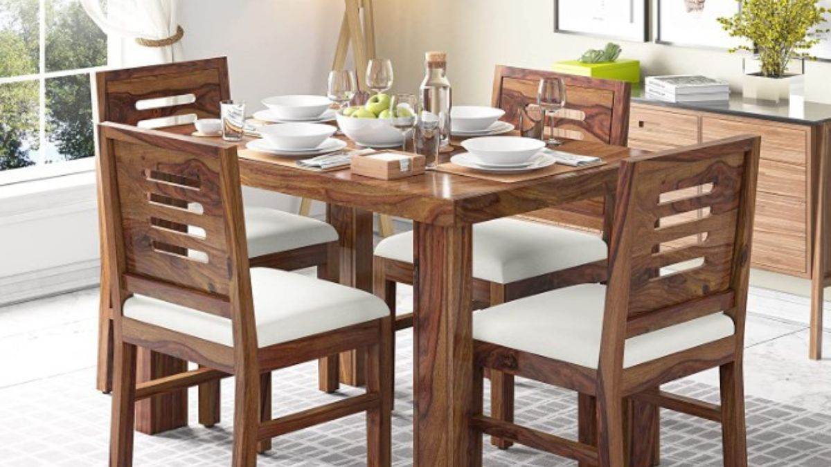 4 Seater Dining Table Cover Image Source: Jagran