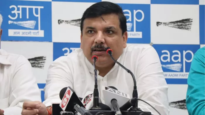 दिल्ली: AAP नेता संजय सिंह के करीबियों के घर पर ED की छापेमारी