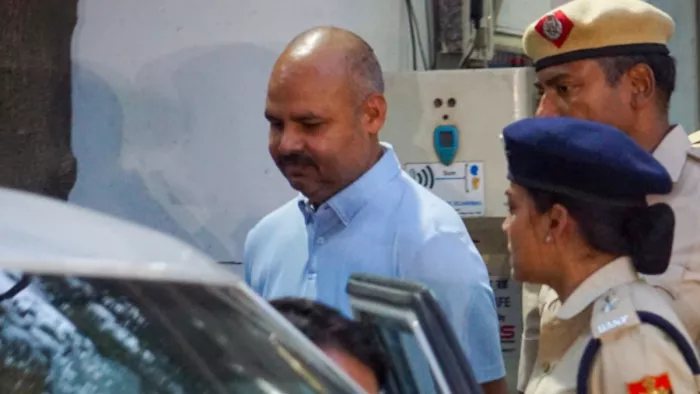 केजरीवाल के पीए बिभव कुमार की बढ़ी मुश्किलें, 4 दिन की मिली न्यायिक हिरासत।