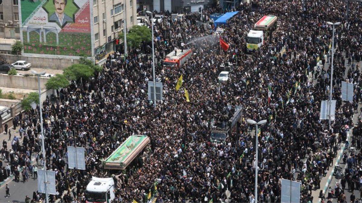 https://www.jagranimages.com/images/newimg/24052024/24_05_2024-iran_president_ebrahim_raisi_funeral_23724041.jpg