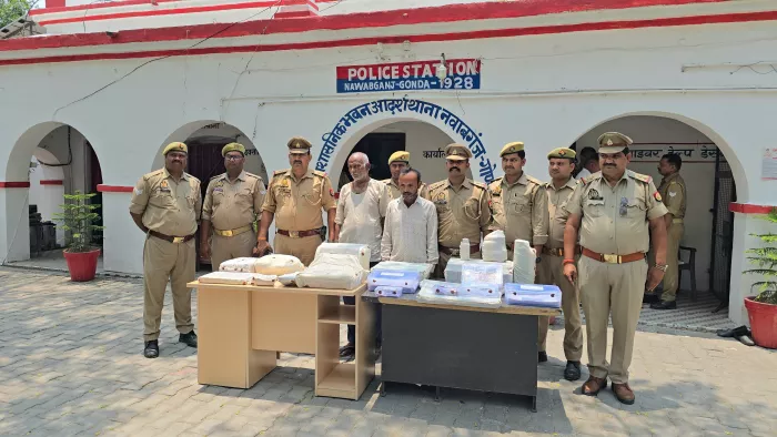 अयोध्या के रामघाट व नवाबगंज के बढ़ईपुरवा में नकली नोट छपाई का भंडाफोड़, दो गिरफ्तार