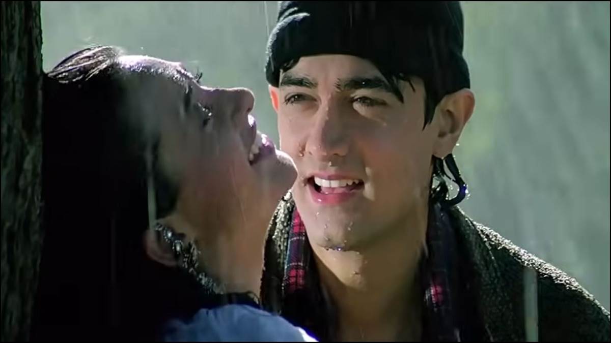 https://www.jagranimages.com/images/newimg/24052025/24_05_2025-aamir_khan_karisma_kapoor_kiss_scene_23945448.jpg
