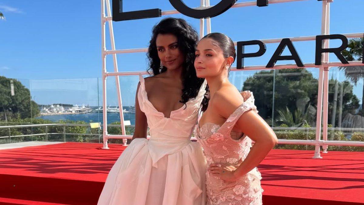 https://www.jagranimages.com/images/newimg/24052025/24_05_2025-alia_bhatt_and_simone_ashley_23945688.jpg