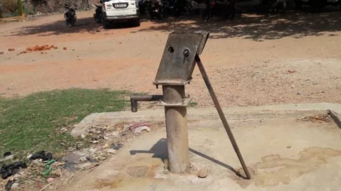 मायापुर में गहराया जल संकट। (फोटो जागरण)