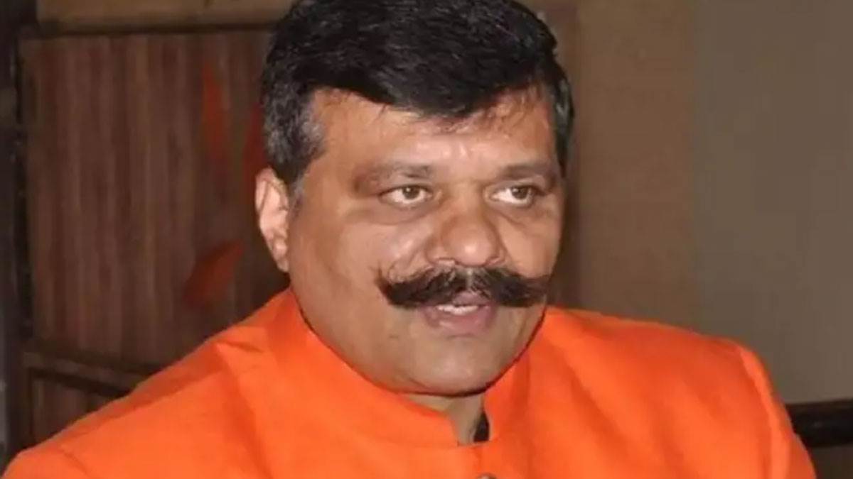 haridwar news ex mla files fraud case over temple property