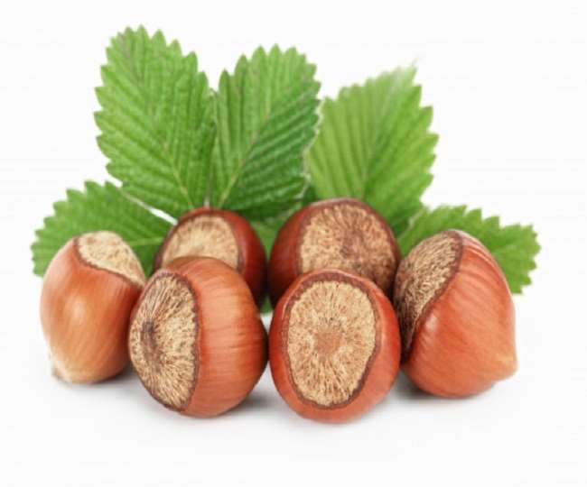 हाइपरटेंशन को कंट्रोल करने के लिए रोजाना करें हेजलनट्स का सेवन