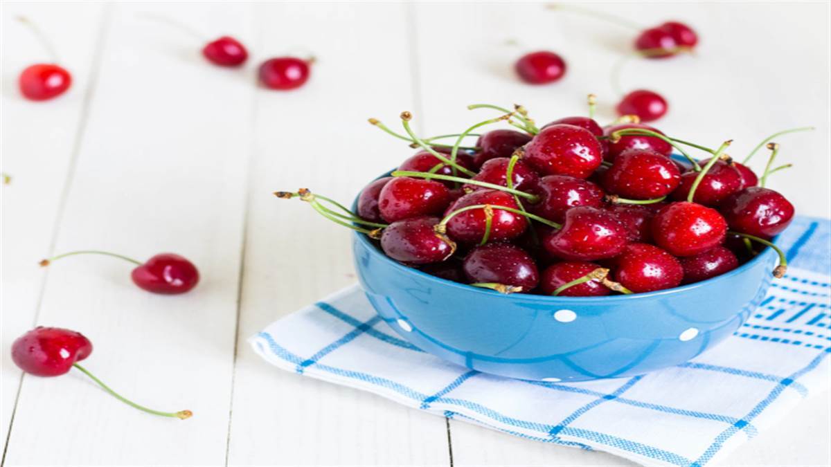 Benefits of Cherry: छोटी सी चैरी के 6 बड़े फायदे, सेहत के साथ बढ़ा देते हैं स्वाद, पढ़ें क्या हैं आगरा में भाव