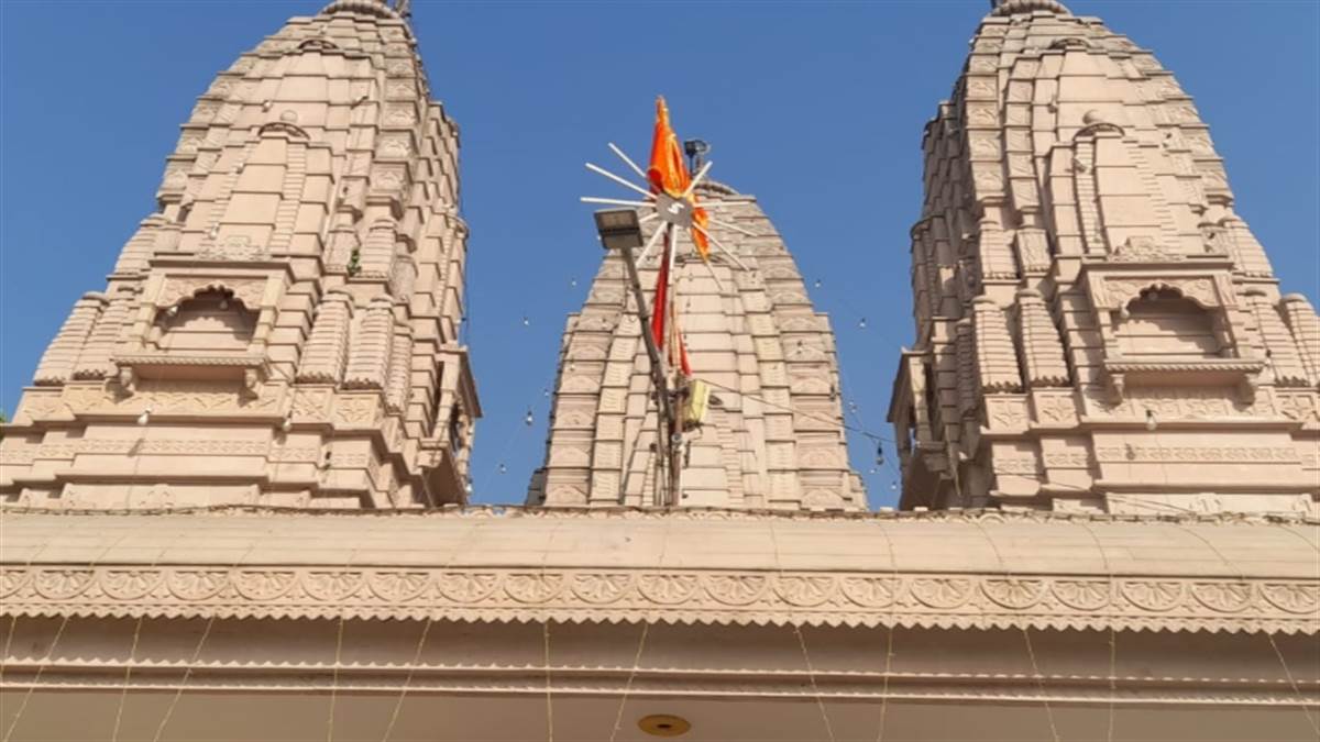 Famous Temples In Meerut मेरठ के नौचंदी मेले की शान है मां दुर्गा