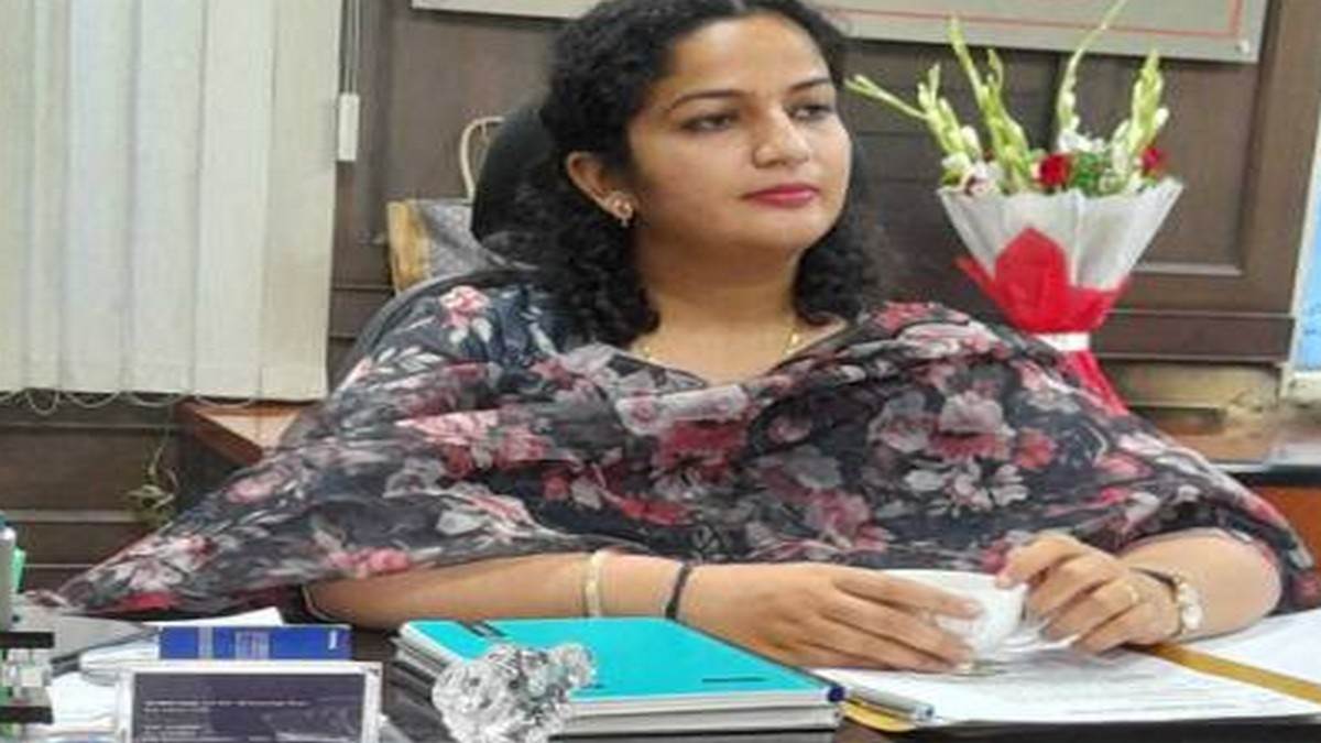 jalandhar corporation commissioner deepshikha sharma on leave again