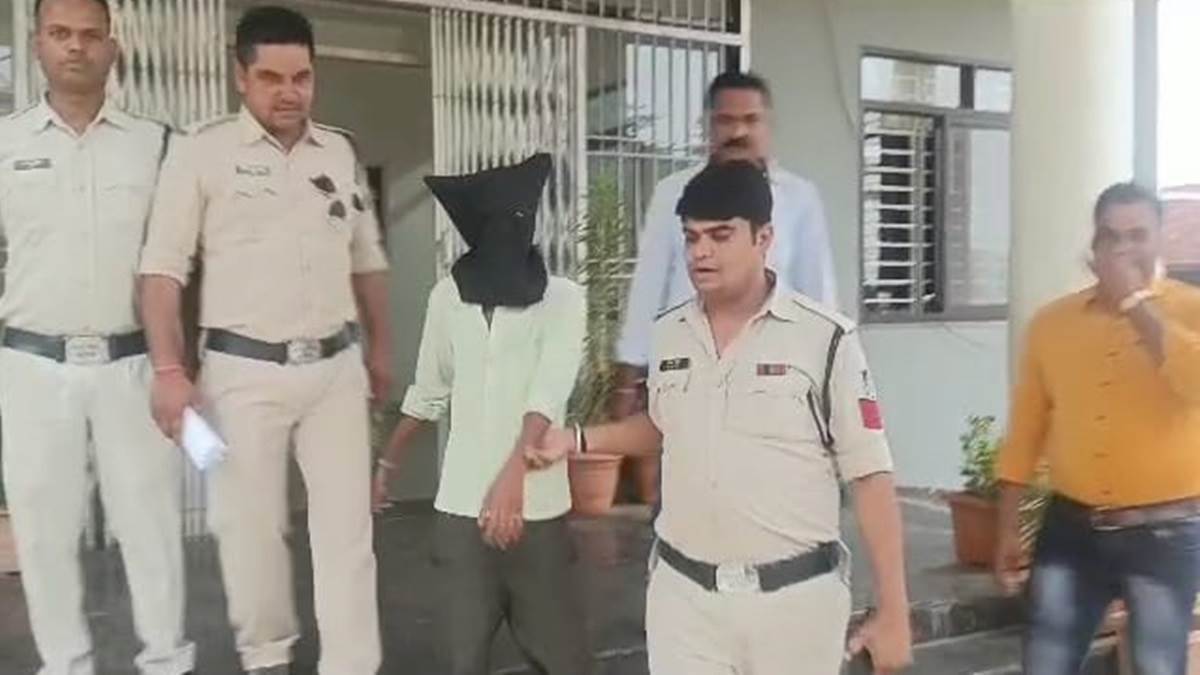 balaghat crime news elder brother killed younger brother due to love affair confessed the crime in front of the police