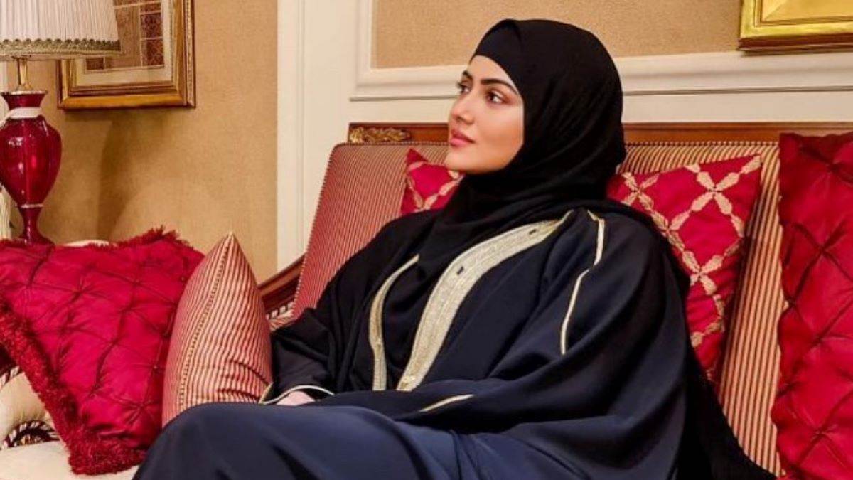 https://www.jagranimages.com/images/newimg/24062023/24_06_2023-sana_khan_23450903.jpg