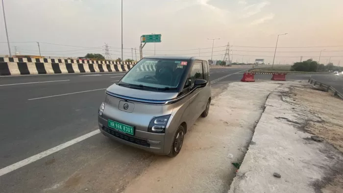 MG मोटर्स ने अपनी सबसे सस्ती ईवी की कीमतों को बढ़ा दिया है।