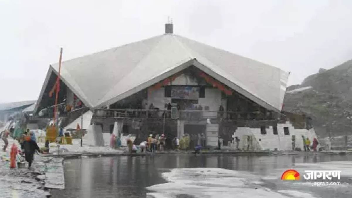 https://www.jagranimages.com/images/newimg/24062024/24_06_2024-hemkund_yatra_23745414.jpg