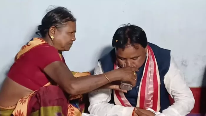 जीत के बाद पहली बार घर पहुंचे CM मोहन चरण माझी