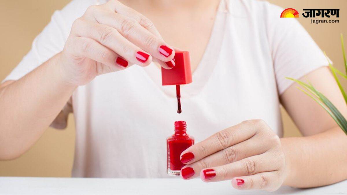 https://www.jagranimages.com/images/newimg/24062024/24_06_2024-nail_polish_remover_hacks_23745727.jpg