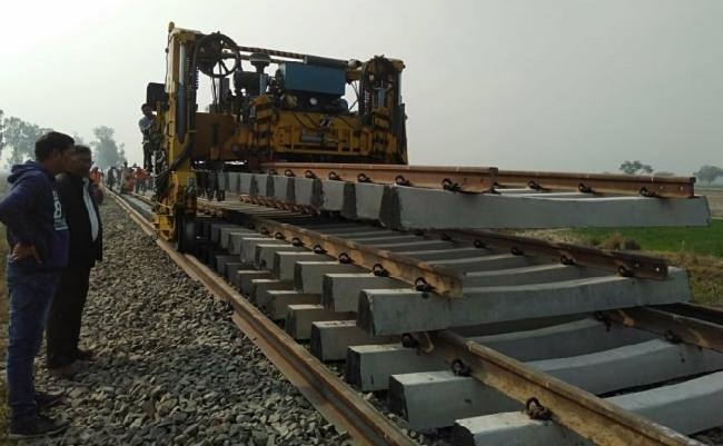 Railway track change
