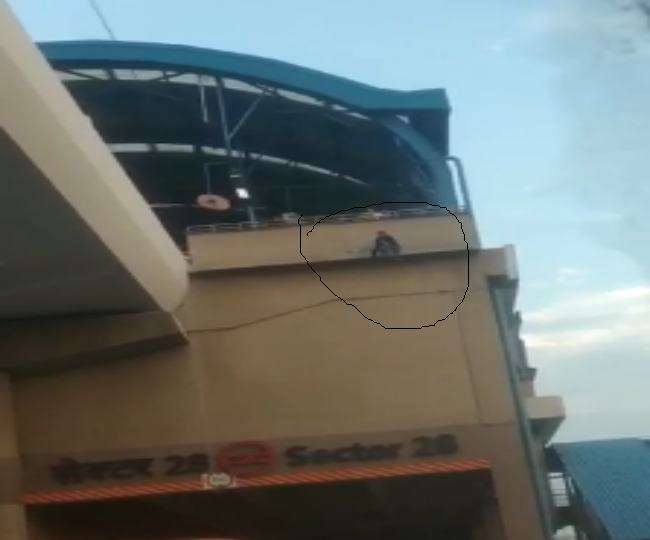 ncr viral video annoyed by the scolding of the boss the girl attempted suicide at the metro station