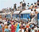 जागरूक व्यक्तियों और संस्थाओं को इस दिशा में पहल करनी चाहिए।