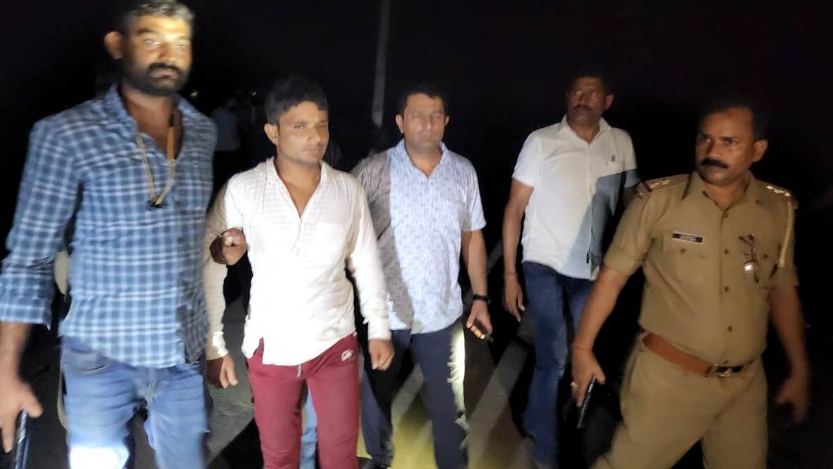 police encounter in gonda and two accused arrested