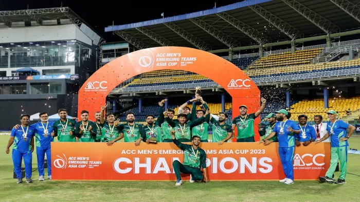 IND A vs PAK A: फाइनल मैच में भारत को रौंदकर चैंपियन बनी पाकिस्तान टीम