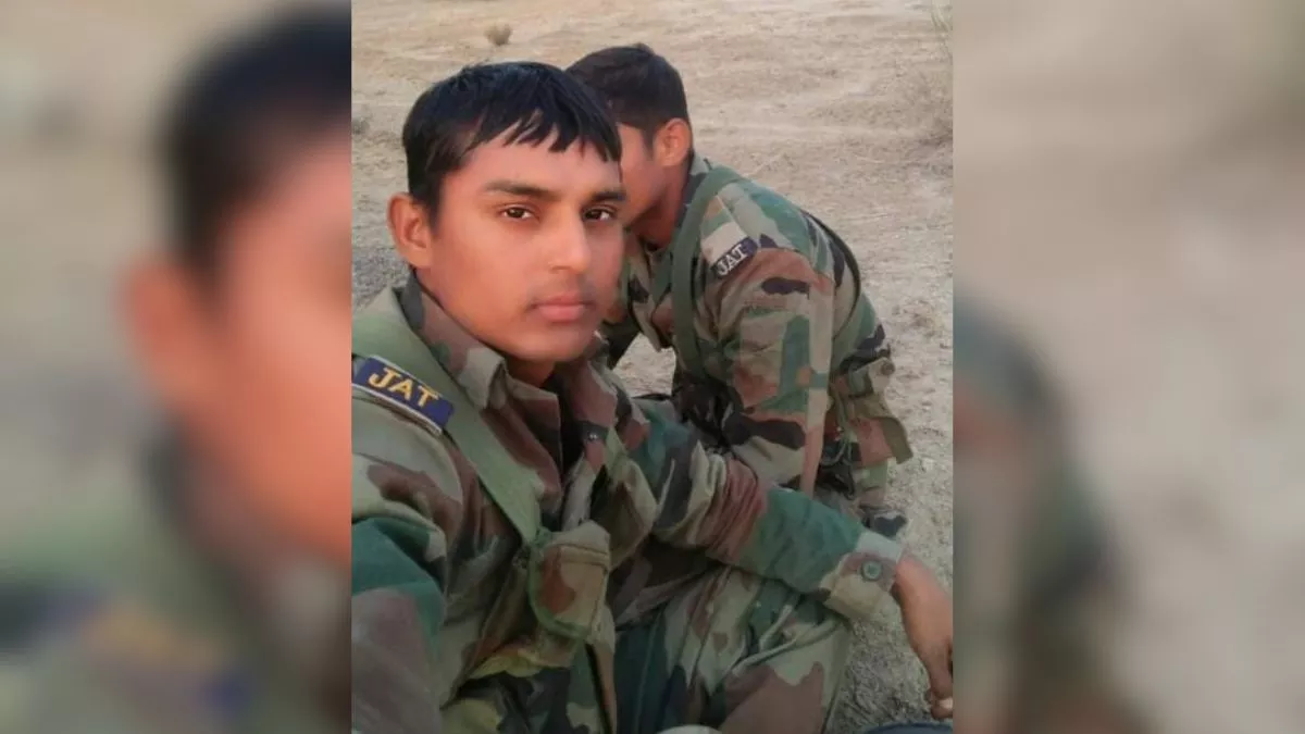 Terror Attack Jammu: 15 दिन पहले ड्यूटी पर गए थे हाथरस के सुभाष, अब घर आएगी पार्थिव देह; 2016 में देश सेवा को पहनी थी वर्दी