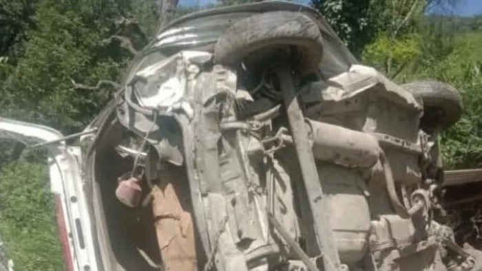 चंबा के तीसा में खाई में गिरी कार