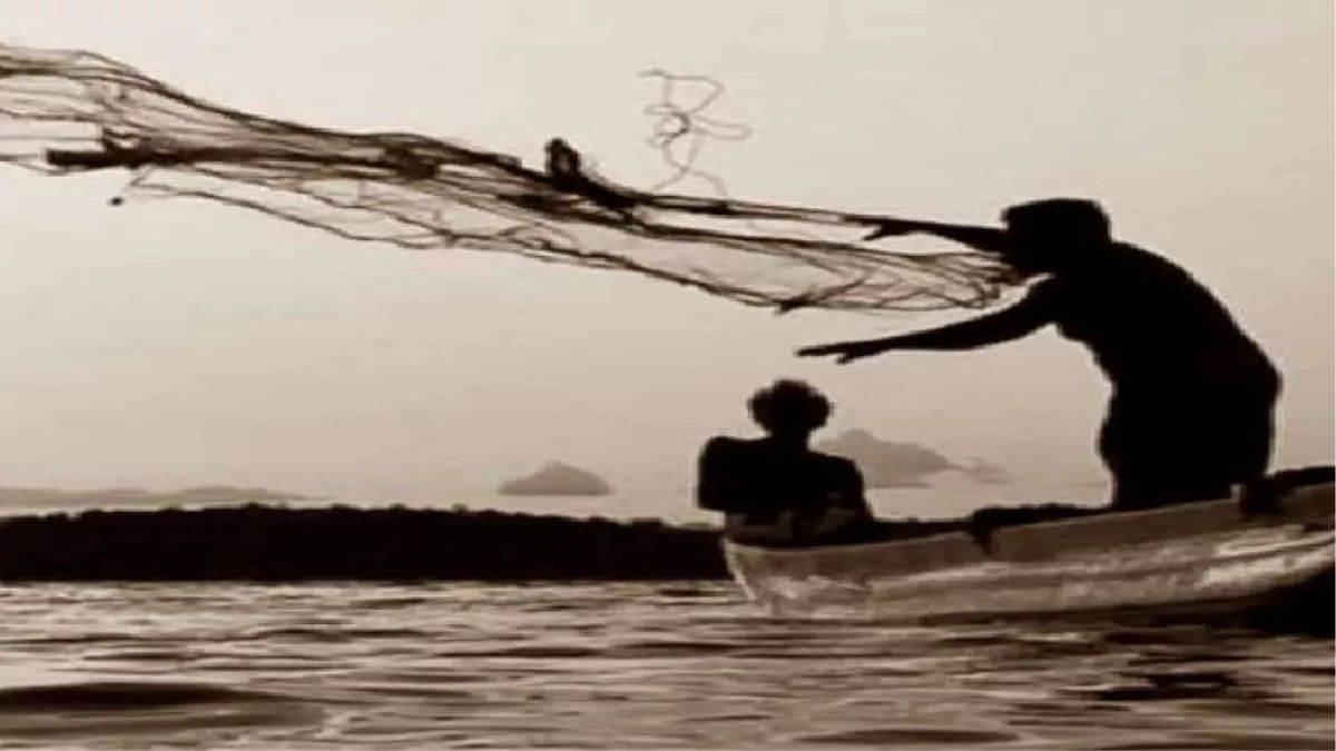 https://www.jagranimages.com/images/newimg/24072025/24_07_2025-fisherman_23993229.jpg