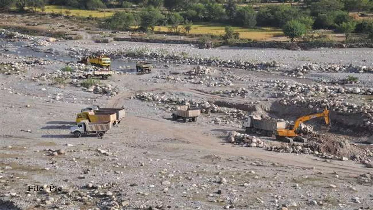 Jammu Kashmir: अवैध खनन पर सख्त हुआ प्रशासन, माफिया पर काबू पाने के लिए उठाए ये कदम, होगी सख्त कार्रवाई
