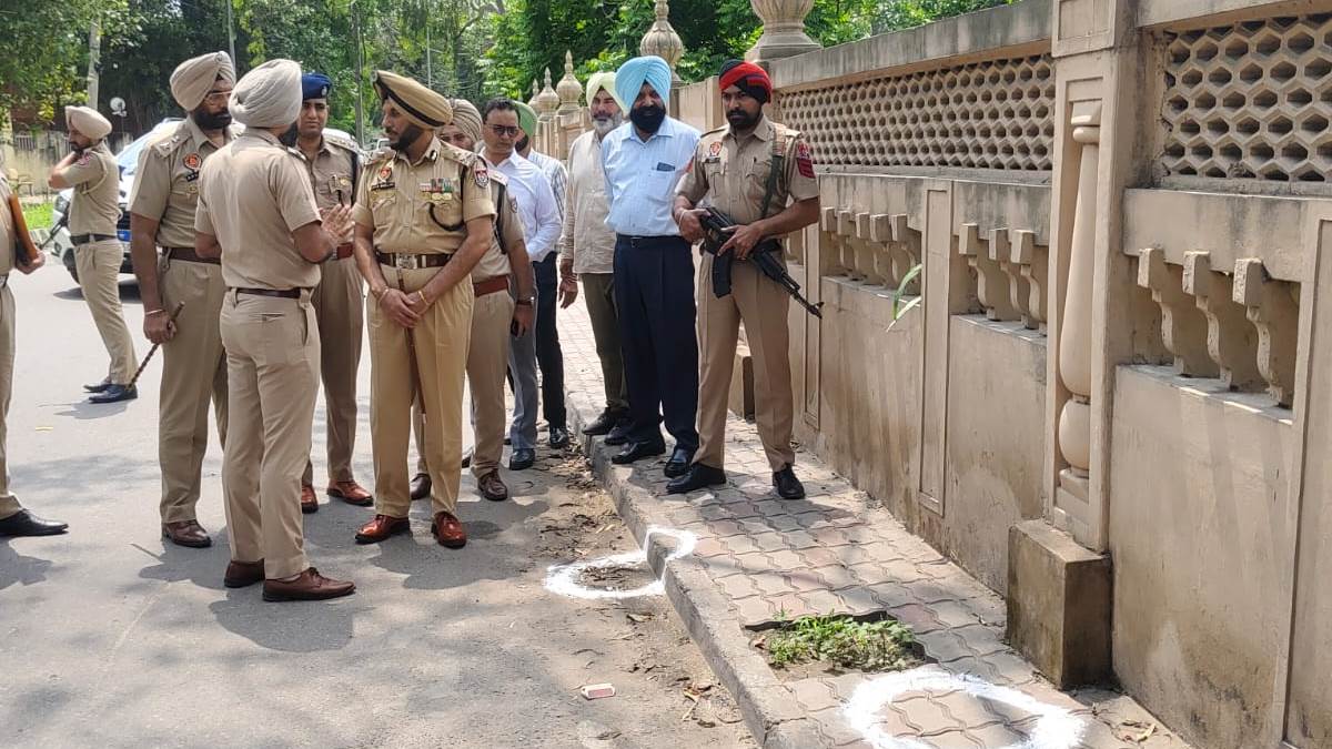 https://www.jagranimages.com/images/newimg/24072025/24_07_2025-punjab_police_23993063.jpg