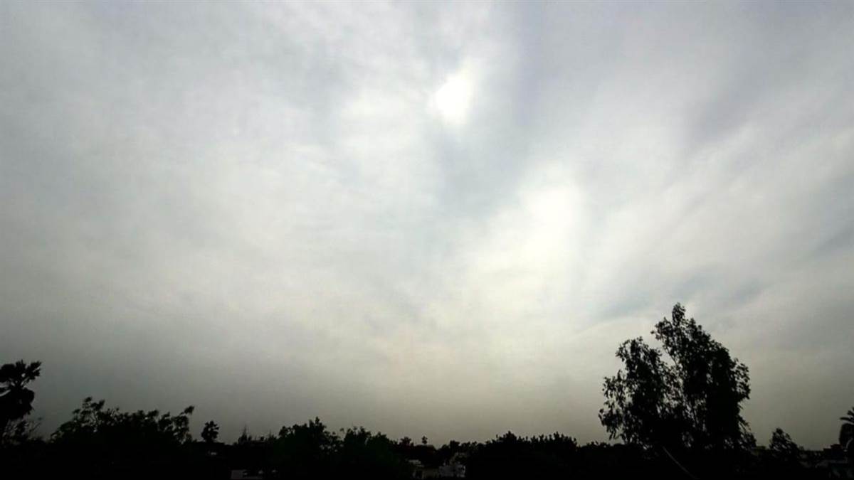 agra weather update high humidity persists after brief showers