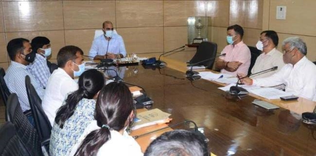 dhanbad dc sought details of pieces of land owned by mining companies