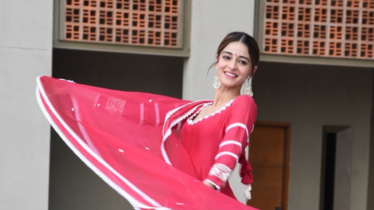 https://www.jagranimages.com/images/newimg/24082022/24_08_2022-ananya_pandey_23006229.jpg
