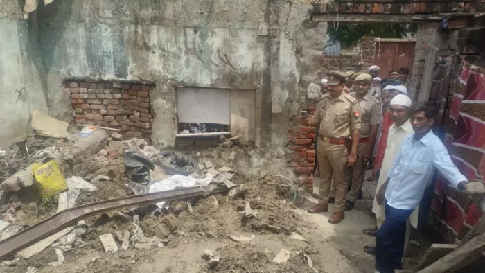 गाजियाबाद में बारिश के कारण मकान की छत गिरने से वृद्धा की मौत